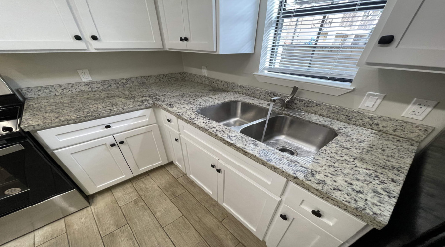 3005 E Price St, LAREDO, Texas 78043, 2 Bedrooms Bedrooms, 4 Rooms Rooms,1 BathroomBathrooms,Residential,For Rent,3005 E Price St,20255121