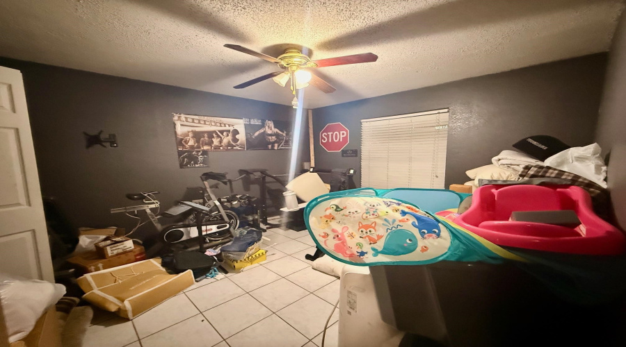 1420 Longhorn Dr, Laredo, Texas 78045, 4 Bedrooms Bedrooms, 6 Rooms Rooms,3 BathroomsBathrooms,Residential,For Sale,1420 Longhorn Dr,20255125