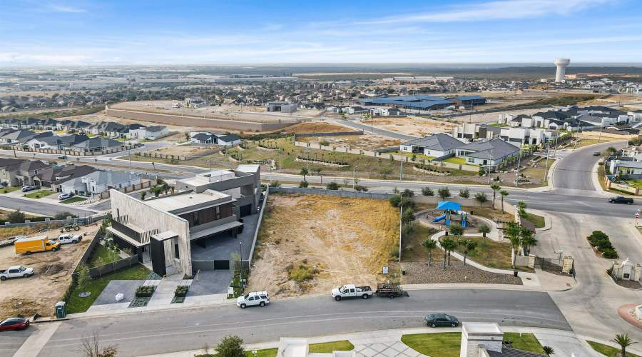 20 Finca Lp, Laredo, Texas 78945, ,Land,For Sale,20 Finca Lp,20255127