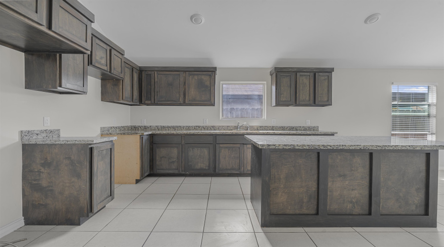 3018 Bluebell Ct., Laredo, Texas 78046, 4 Bedrooms Bedrooms, 5 Rooms Rooms,2 BathroomsBathrooms,Residential,For Sale,3018 Bluebell Ct.,20254028