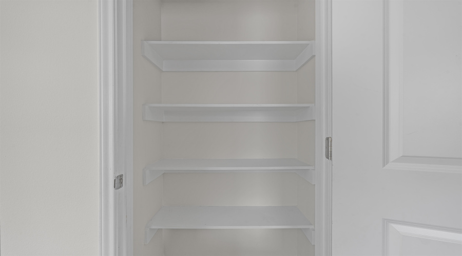 3018 Bluebell Ct., Laredo, Texas 78046, 4 Bedrooms Bedrooms, 5 Rooms Rooms,2 BathroomsBathrooms,Residential,For Sale,3018 Bluebell Ct.,20254028