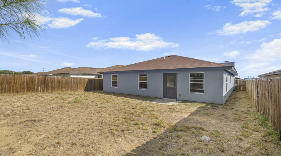 3018 Bluebell Ct., Laredo, Texas 78046, 4 Bedrooms Bedrooms, 5 Rooms Rooms,2 BathroomsBathrooms,Residential,For Sale,3018 Bluebell Ct.,20254028