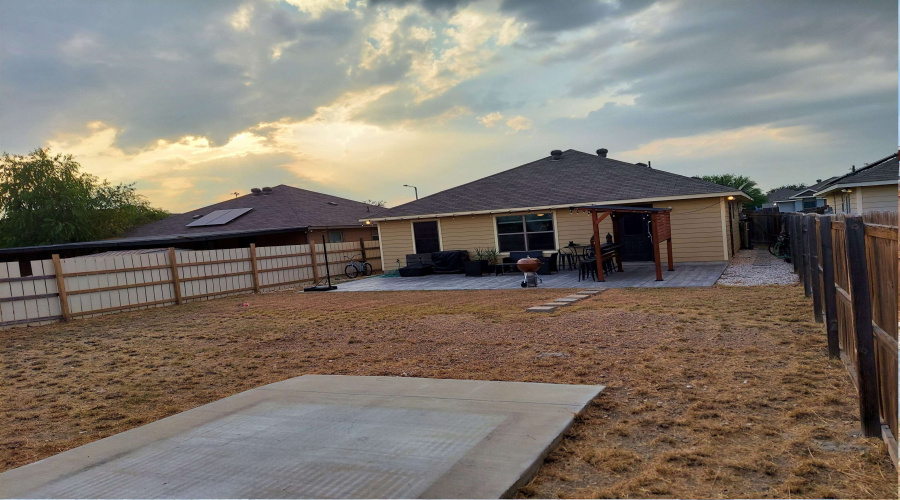 4405 Peacock St., Laredo, Texas 78045, 3 Bedrooms Bedrooms, 5 Rooms Rooms,2 BathroomsBathrooms,Residential,For Sale,4405 Peacock St.,20255133