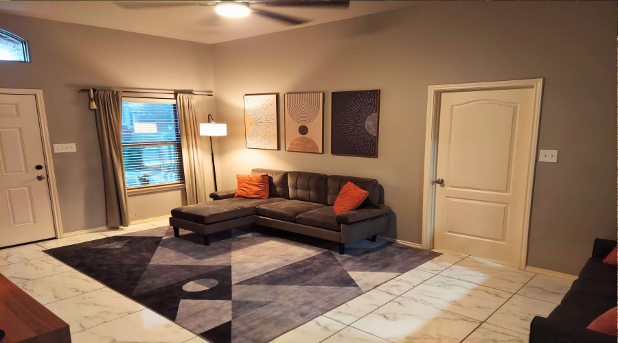 4405 Peacock St., Laredo, Texas 78045, 3 Bedrooms Bedrooms, 5 Rooms Rooms,2 BathroomsBathrooms,Residential,For Sale,4405 Peacock St.,20255133