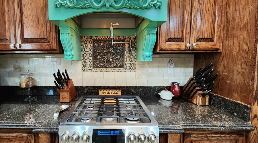 1219 Market St, Laredo, Texas 78040-8843, 5 Bedrooms Bedrooms, 9 Rooms Rooms,3 BathroomsBathrooms,Residential,For Sale,1219 Market St,20255134