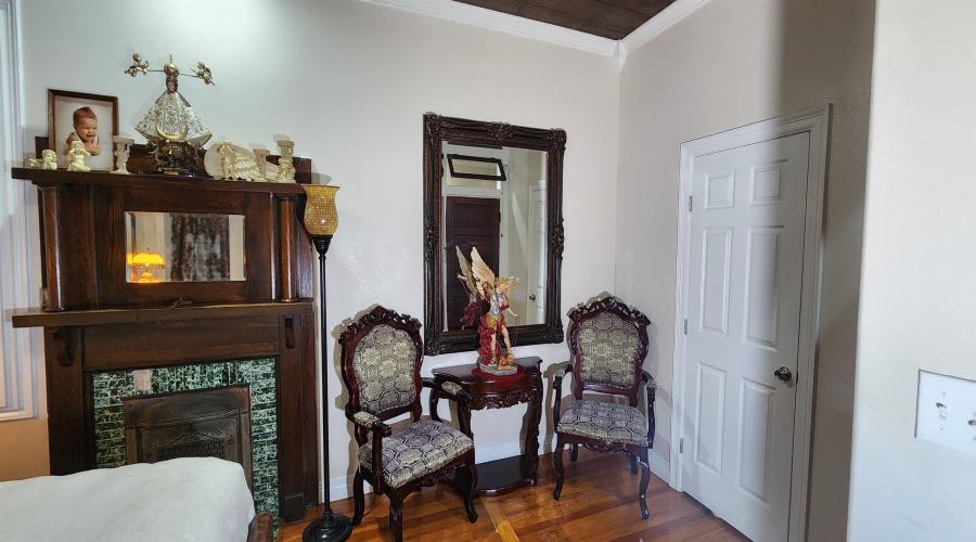 1219 Market St, Laredo, Texas 78040-8843, 5 Bedrooms Bedrooms, 9 Rooms Rooms,3 BathroomsBathrooms,Residential,For Sale,1219 Market St,20255134