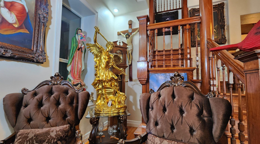 1219 Market St, Laredo, Texas 78040-8843, 5 Bedrooms Bedrooms, 9 Rooms Rooms,3 BathroomsBathrooms,Residential,For Sale,1219 Market St,20255134