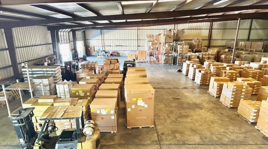 8519 Las Cruces Dr, LAREDO, Texas 78045, 1 Bedroom Bedrooms, 11 Rooms Rooms,2 BathroomsBathrooms,Commercial/industrial,For Rent,8519 Las Cruces Dr,20255135