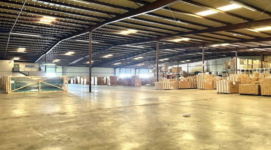 8519 Las Cruces Dr, LAREDO, Texas 78045, 1 Bedroom Bedrooms, 11 Rooms Rooms,2 BathroomsBathrooms,Commercial/industrial,For Rent,8519 Las Cruces Dr,20255135