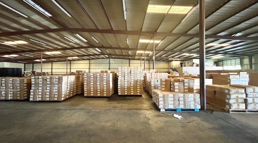 8519 Las Cruces Dr, LAREDO, Texas 78045, 1 Bedroom Bedrooms, 11 Rooms Rooms,2 BathroomsBathrooms,Commercial/industrial,For Rent,8519 Las Cruces Dr,20255135