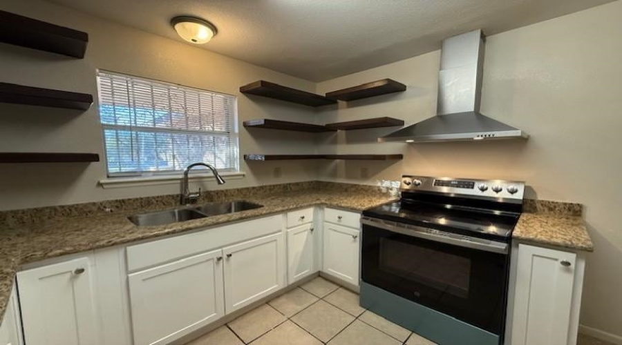 507 Beverly Dr, Laredo, Texas 78045, 3 Bedrooms Bedrooms, 7 Rooms Rooms,2 BathroomsBathrooms,Residential,For Sale,507 Beverly Dr,20255139