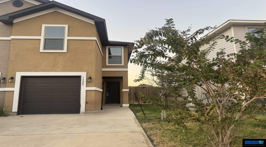 1828 Port Louisiana Dr, Laredo, Texas 78046, 3 Bedrooms Bedrooms, 5 Rooms Rooms,2 BathroomsBathrooms,Residential,For Sale,1828 Port Louisiana Dr,20255145