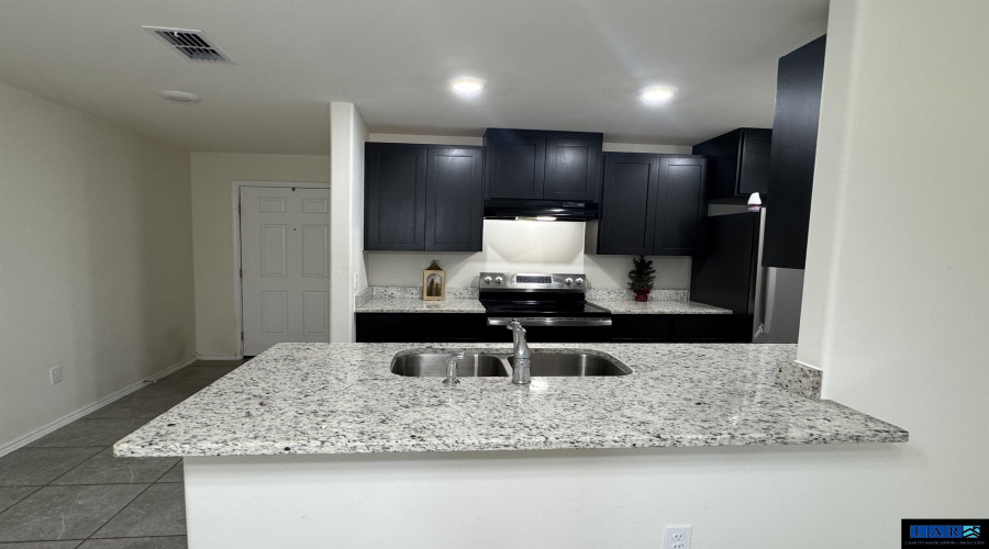 1828 Port Louisiana Dr, Laredo, Texas 78046, 3 Bedrooms Bedrooms, 5 Rooms Rooms,2 BathroomsBathrooms,Residential,For Sale,1828 Port Louisiana Dr,20255145