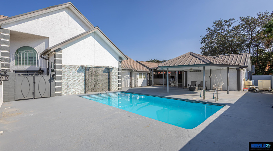 1305 Kimberly Dr, LAREDO, Texas 78045, 4 Bedrooms Bedrooms, 7 Rooms Rooms,4 BathroomsBathrooms,Residential,For Sale,1305 Kimberly Dr,20255148