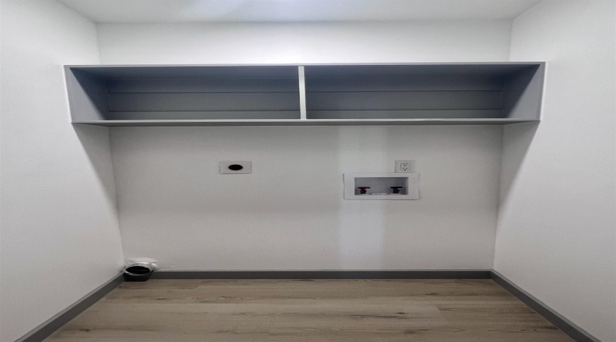 1011 Emerald Valley Dr., Laredo, Texas 78043, 3 Bedrooms Bedrooms, 5 Rooms Rooms,2 BathroomsBathrooms,Residential,For Rent,1011 Emerald Valley Dr.,20255149