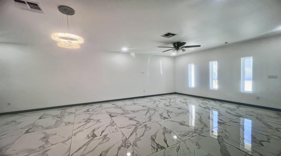 1011 Emerald Valley Dr., Laredo, Texas 78043, 3 Bedrooms Bedrooms, 5 Rooms Rooms,2 BathroomsBathrooms,Residential,For Rent,1011 Emerald Valley Dr.,20255149