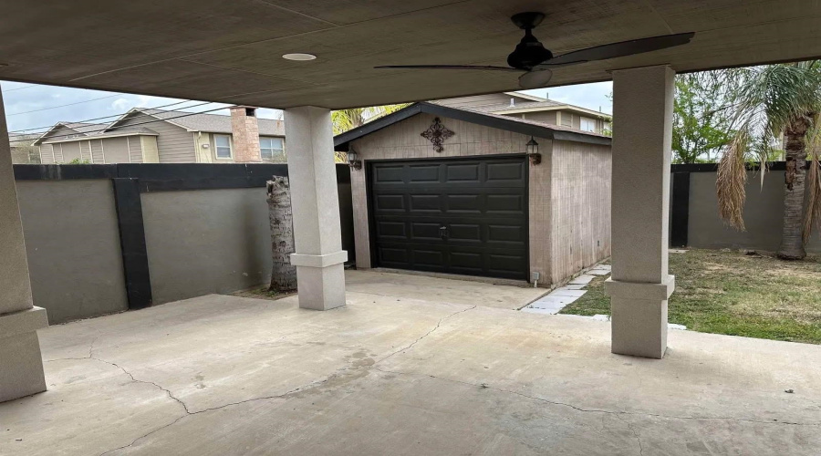 719 Oleander St, Laredo, Texas 78046, 4 Bedrooms Bedrooms, 7 Rooms Rooms,2 BathroomsBathrooms,Residential,For Sale,719 Oleander St,20255151