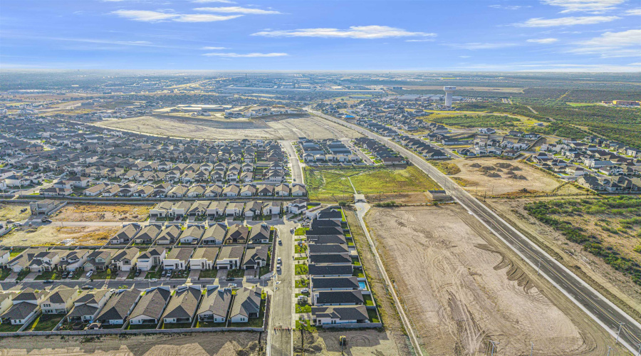 422 Journey Loop, Laredo, Texas 78045, 3 Bedrooms Bedrooms, 5 Rooms Rooms,2 BathroomsBathrooms,Residential,For Sale,422 Journey Loop,20255157