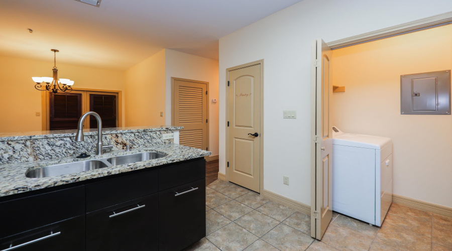 8216 Casa Verde Rd, Laredo, Texas 78041-5940, 3 Bedrooms Bedrooms, 4 Rooms Rooms,2 BathroomsBathrooms,Residential,For Rent,8216 Casa Verde Rd,20255163