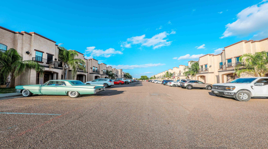 8216 Casa Verde Rd, Laredo, Texas 78041-5940, 3 Bedrooms Bedrooms, 4 Rooms Rooms,2 BathroomsBathrooms,Residential,For Rent,8216 Casa Verde Rd,20255163