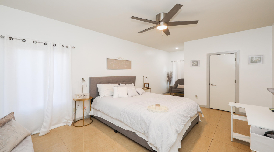 2906 Chaucer Dr, Laredo, Texas 78041, 4 Bedrooms Bedrooms, 7 Rooms Rooms,3 BathroomsBathrooms,Residential,For Sale,2906 Chaucer Dr,20255171