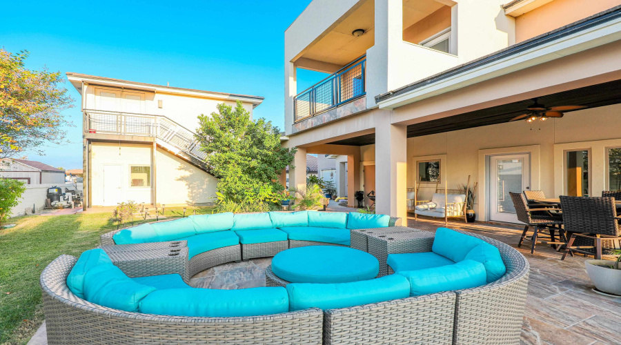 2906 Chaucer Dr, Laredo, Texas 78041, 4 Bedrooms Bedrooms, 7 Rooms Rooms,3 BathroomsBathrooms,Residential,For Sale,2906 Chaucer Dr,20255171