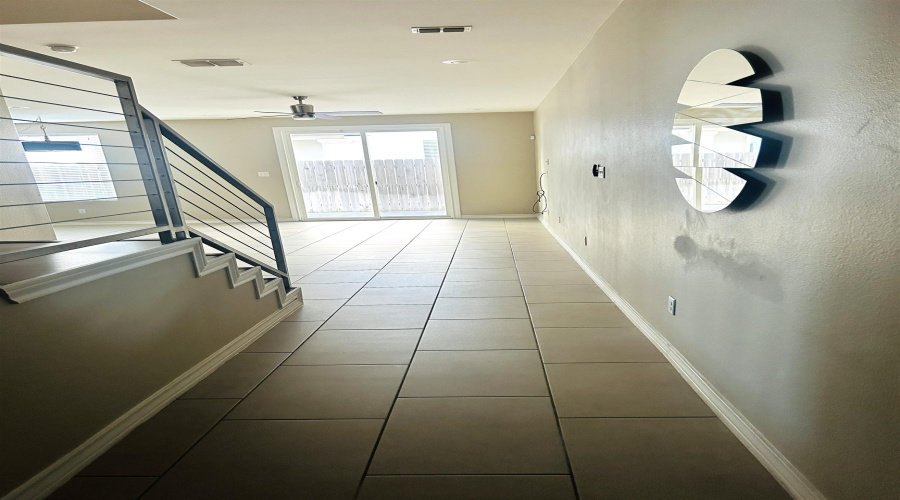 7913 Elka Lp, Laredo, Texas 78045, 3 Bedrooms Bedrooms, 5 Rooms Rooms,2 BathroomsBathrooms,Residential,For Rent,7913 Elka Lp,20255175