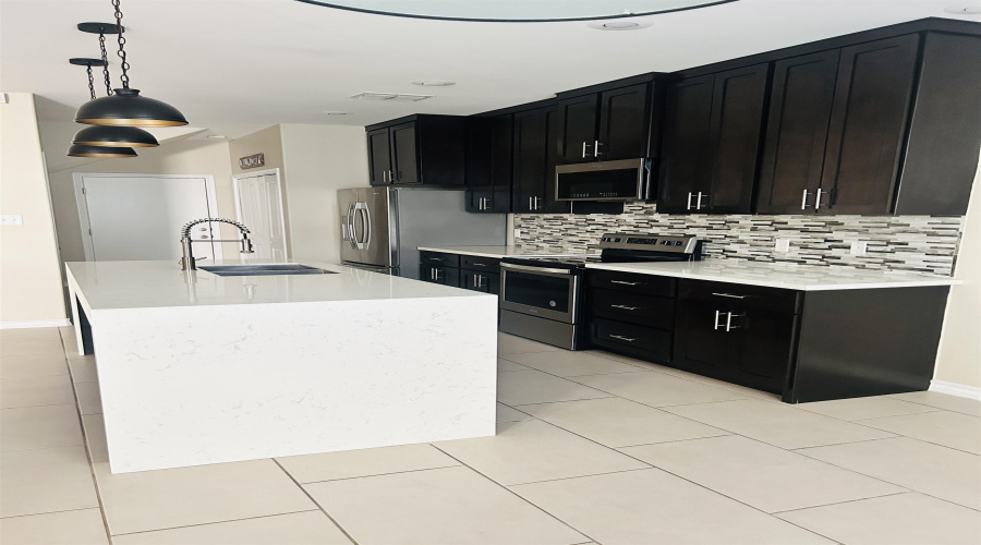 7913 Elka Lp, Laredo, Texas 78045, 3 Bedrooms Bedrooms, 5 Rooms Rooms,2 BathroomsBathrooms,Residential,For Rent,7913 Elka Lp,20255175