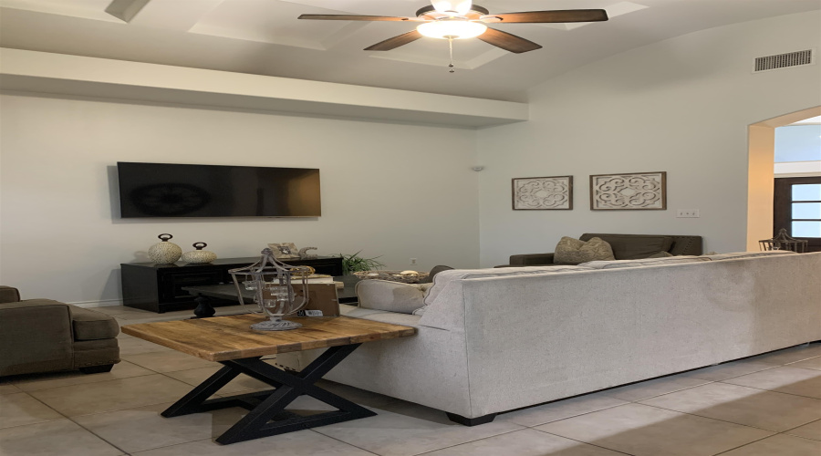 307 Michoacan Loop, Laredo, Texas 78045, 3 Bedrooms Bedrooms, 6 Rooms Rooms,2 BathroomsBathrooms,Residential,For Rent,307 Michoacan Loop,20255177