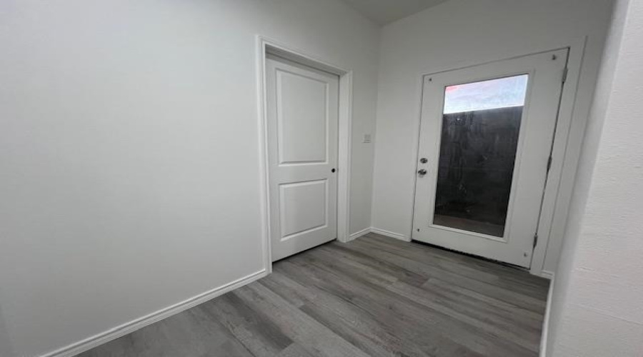 401 W Elm St, LAREDO, Texas 78040, 2 Bedrooms Bedrooms, 3 Rooms Rooms,1 BathroomBathrooms,Residential,For Sale,401 W Elm St,20255178