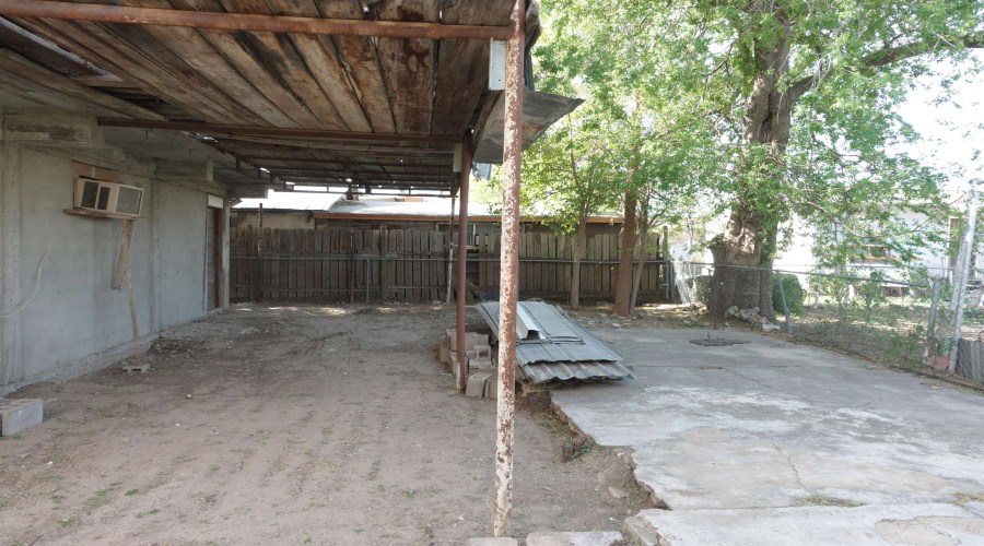 1518 Santa Cleotilde Ave, laredo, Texas 78040, 2 Bedrooms Bedrooms, 4 Rooms Rooms,Residential,For Sale,1518 Santa Cleotilde Ave,20255179