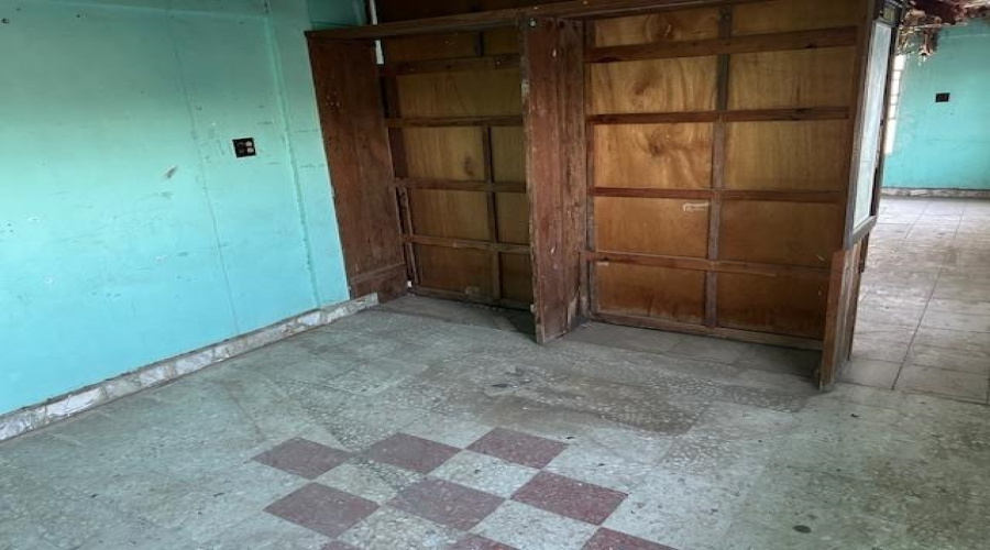 1518 Santa Cleotilde Ave, laredo, Texas 78040, 2 Bedrooms Bedrooms, 4 Rooms Rooms,Residential,For Sale,1518 Santa Cleotilde Ave,20255179