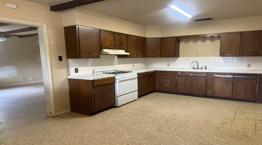 2920 Kearney St, Laredo, Texas 78043, ,Multi-family,For Sale,2920 Kearney St,20255183