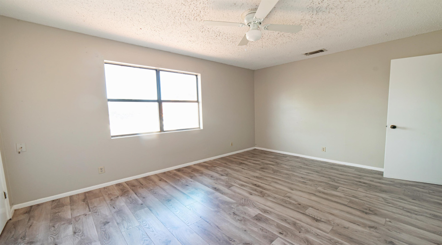 1803 Reynolds St, Laredo, Texas 78043, ,Multi-family,For Sale,1803 Reynolds St,20255190