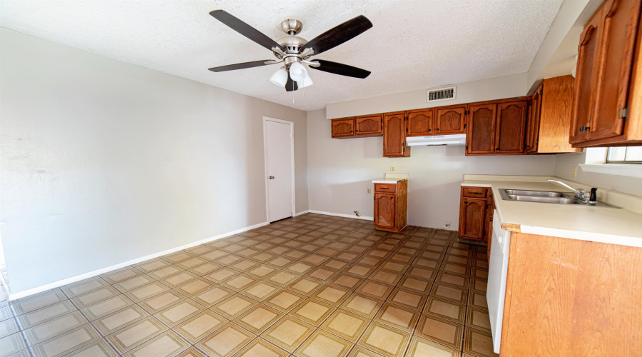 1803 Reynolds St, Laredo, Texas 78043, ,Multi-family,For Sale,1803 Reynolds St,20255190