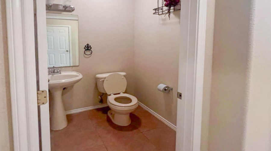 332 Kahlo Lp, Laredo, Texas 78045, 3 Bedrooms Bedrooms, 6 Rooms Rooms,2 BathroomsBathrooms,Residential,For Rent,332 Kahlo Lp,20255182