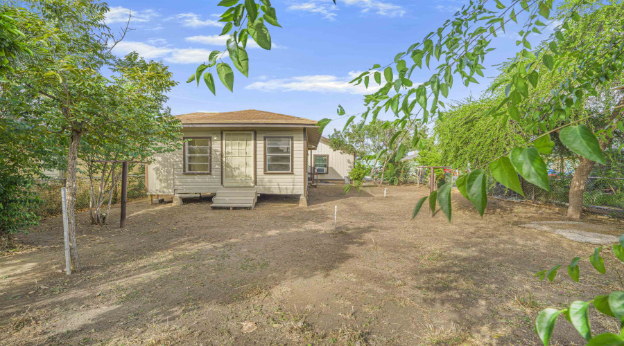 2103 Bismark St, Laredo, Texas 78043, ,Multi-family,For Sale,2103 Bismark St,20255192