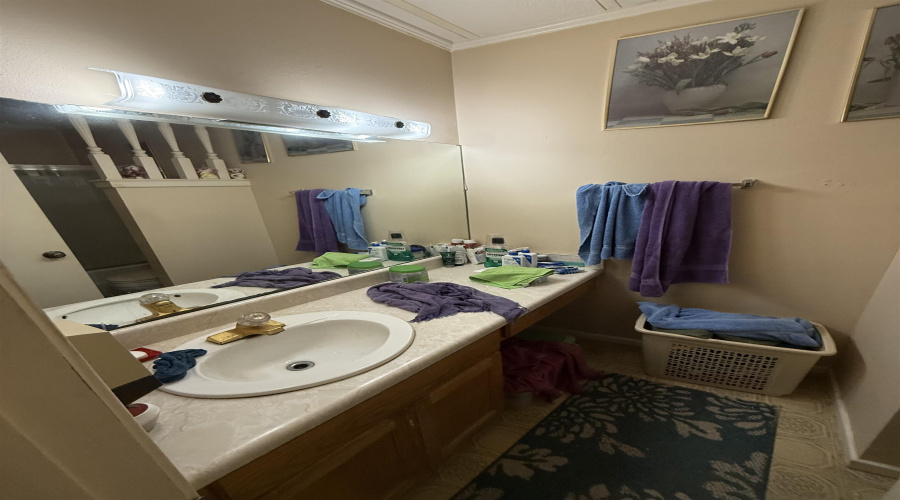 604 Bayonne Ln, LAREDO, Texas 78045, 3 Bedrooms Bedrooms, 5 Rooms Rooms,2 BathroomsBathrooms,Residential,For Sale,604 Bayonne Ln,20255191