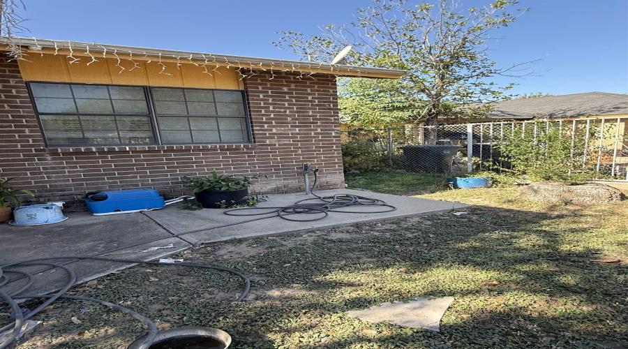 604 Bayonne Ln, LAREDO, Texas 78045, 3 Bedrooms Bedrooms, 5 Rooms Rooms,2 BathroomsBathrooms,Residential,For Sale,604 Bayonne Ln,20255191