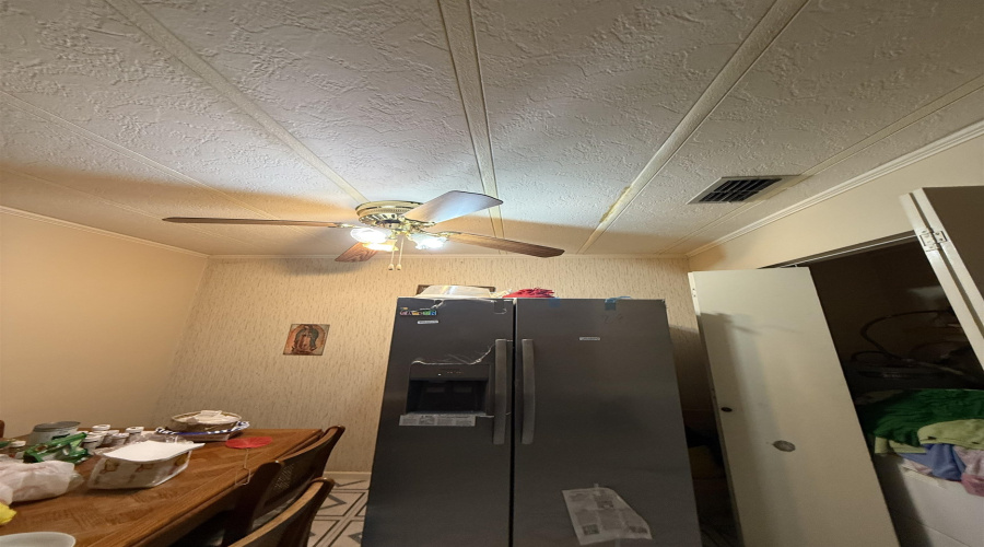 604 Bayonne Ln, LAREDO, Texas 78045, 3 Bedrooms Bedrooms, 5 Rooms Rooms,2 BathroomsBathrooms,Residential,For Sale,604 Bayonne Ln,20255191