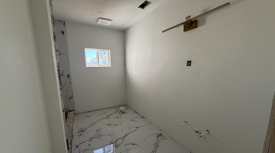 5501 Eva Ct., Laredo, Texas 78046, 3 Bedrooms Bedrooms, 5 Rooms Rooms,2 BathroomsBathrooms,Residential,For Sale,5501 Eva Ct.,20255193