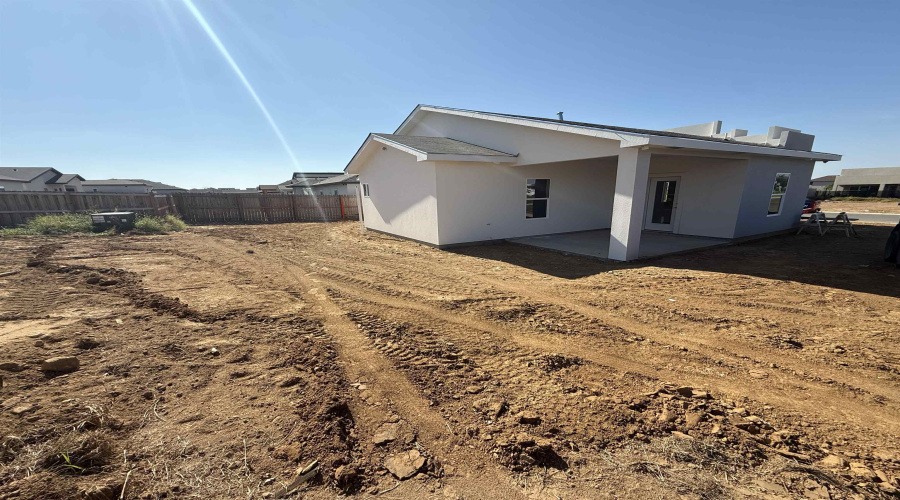 5501 Eva Ct., Laredo, Texas 78046, 3 Bedrooms Bedrooms, 5 Rooms Rooms,2 BathroomsBathrooms,Residential,For Sale,5501 Eva Ct.,20255193