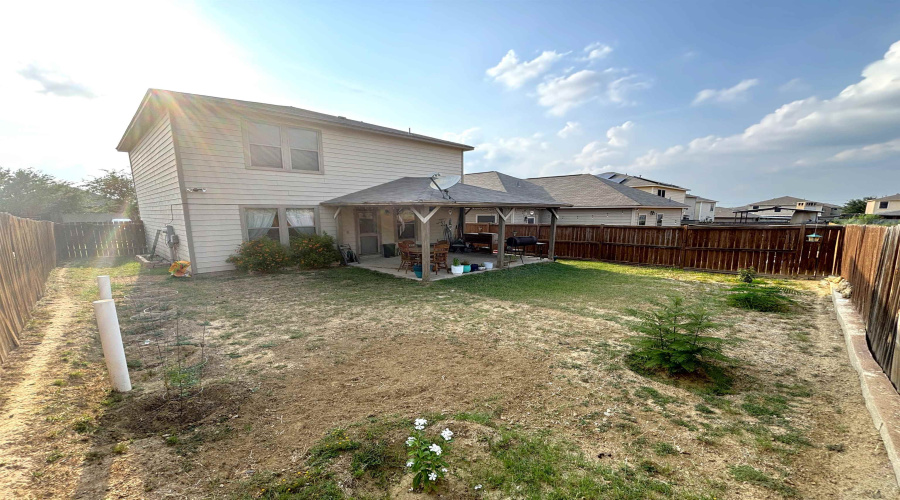 405 Almeja Dr, Laredo, Texas 78043, 3 Bedrooms Bedrooms, 6 Rooms Rooms,2 BathroomsBathrooms,Residential,For Sale,405 Almeja Dr,20255194