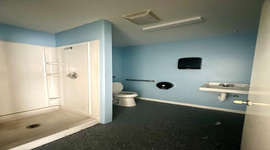 819 New York Ave, Laredo, Texas 78046, 1 Room Rooms,2 BathroomsBathrooms,Commercial retail/office,For Rent,819 New York Ave,20255202