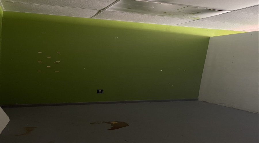 819 New York Ave, Laredo, Texas 78046, 1 Room Rooms,2 BathroomsBathrooms,Commercial retail/office,For Rent,819 New York Ave,20255202