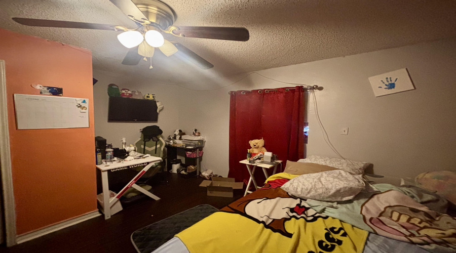 1820 Ireland St, Laredo, Texas 78046, 4 Bedrooms Bedrooms, 17 Rooms Rooms,2 BathroomsBathrooms,Residential,For Sale,1820 Ireland St,20255195