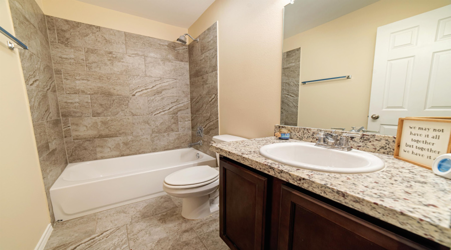 3305 Charolais Dr., Laredo, Texas 78046, 5 Bedrooms Bedrooms, 8 Rooms Rooms,3 BathroomsBathrooms,Residential,For Sale,3305 Charolais Dr.,20255197