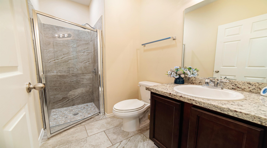 3305 Charolais Dr., Laredo, Texas 78046, 5 Bedrooms Bedrooms, 8 Rooms Rooms,3 BathroomsBathrooms,Residential,For Sale,3305 Charolais Dr.,20255197