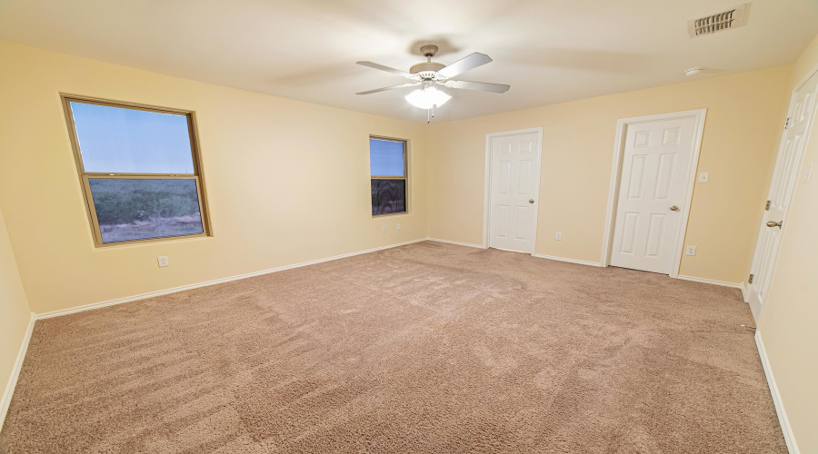 3305 Charolais Dr., Laredo, Texas 78046, 5 Bedrooms Bedrooms, 8 Rooms Rooms,3 BathroomsBathrooms,Residential,For Sale,3305 Charolais Dr.,20255197