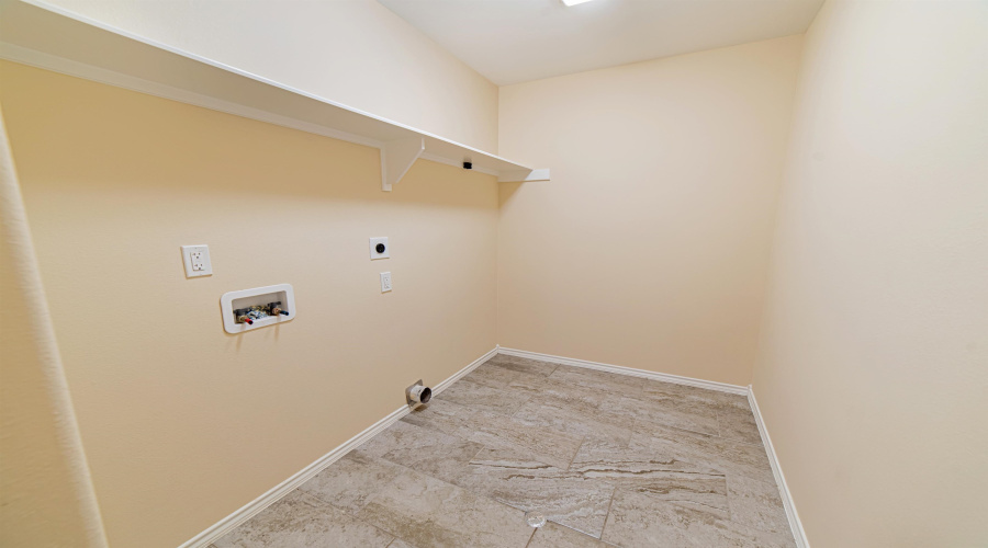 3305 Charolais Dr., Laredo, Texas 78046, 5 Bedrooms Bedrooms, 8 Rooms Rooms,3 BathroomsBathrooms,Residential,For Sale,3305 Charolais Dr.,20255197